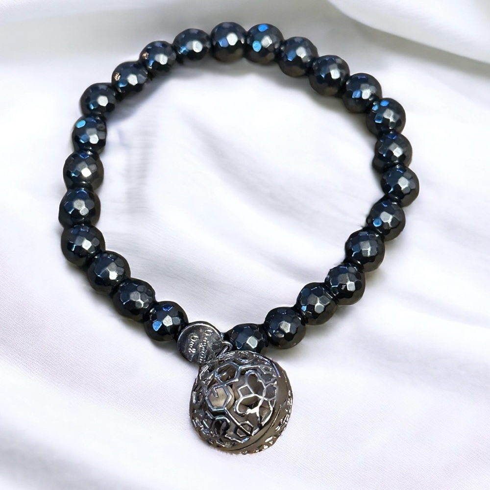 Origami Owl Lisa Hoffman scented hematite stretch bracelet